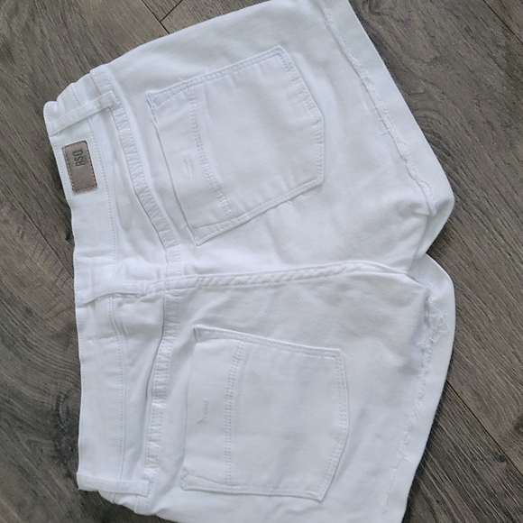 EUC RQS MALIBU White shorts - Picture 2 of 5